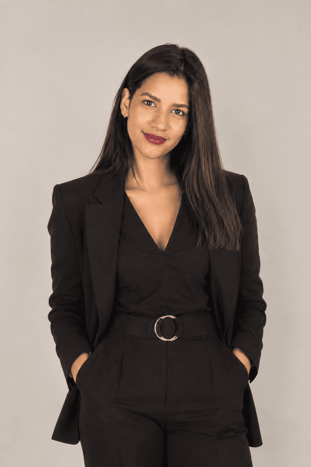Hola, soy Katherin 🤍 Apasionada por la belleza y por hacer que cada persona se sienta especial. ✨ Cuido cada detalle en cada servicio 🌸 Mi objetivo: que salgas de aquí sintiéndote increíble.